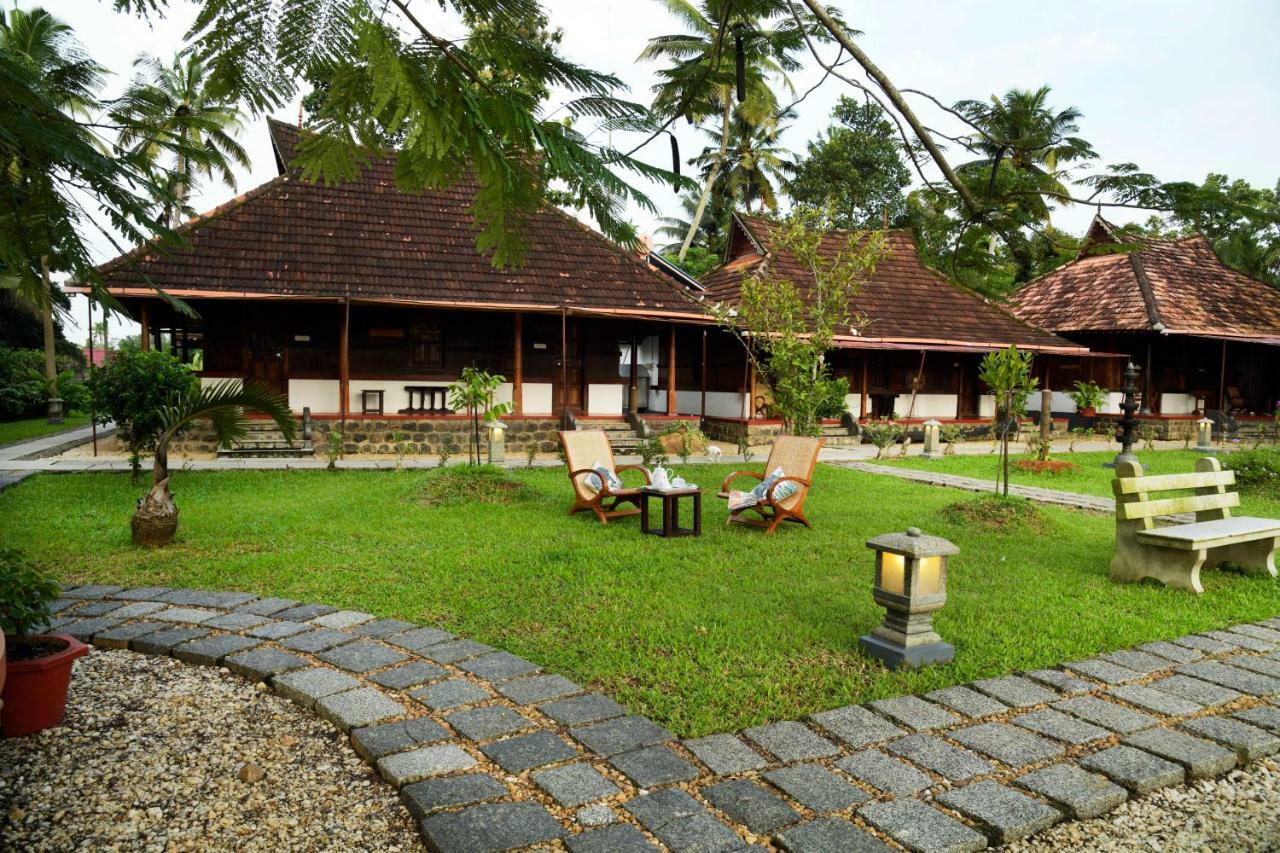 Stayvista At La Riva Heritage Villa With Bicycle Alappuzha Dış mekan fotoğraf
