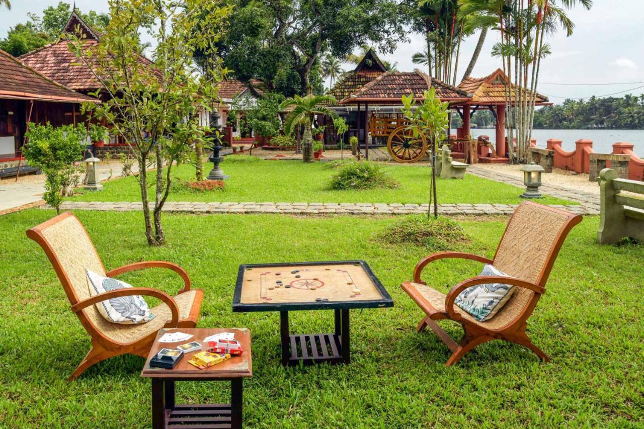 Stayvista At La Riva Heritage Villa With Bicycle Alappuzha Dış mekan fotoğraf